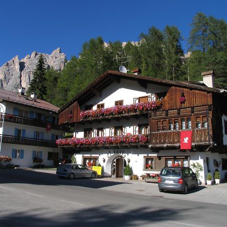 Hotel Al Larin Cortina d'Ampezzo Luaran gambar