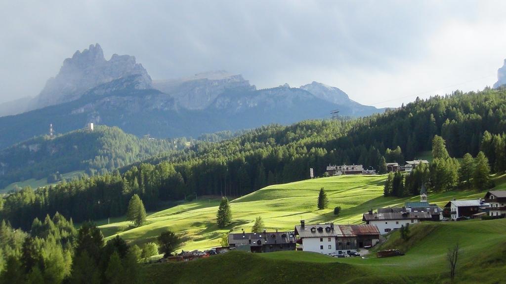 Hotel Al Larin Cortina d'Ampezzo Luaran gambar