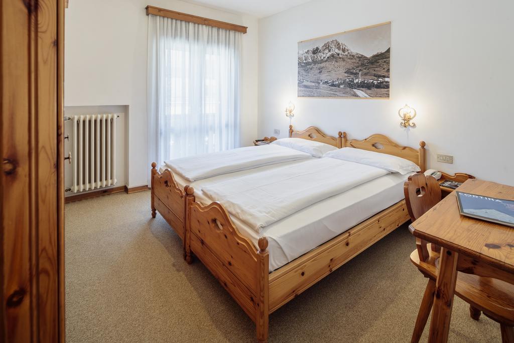 Hotel Al Larin Cortina d'Ampezzo Luaran gambar