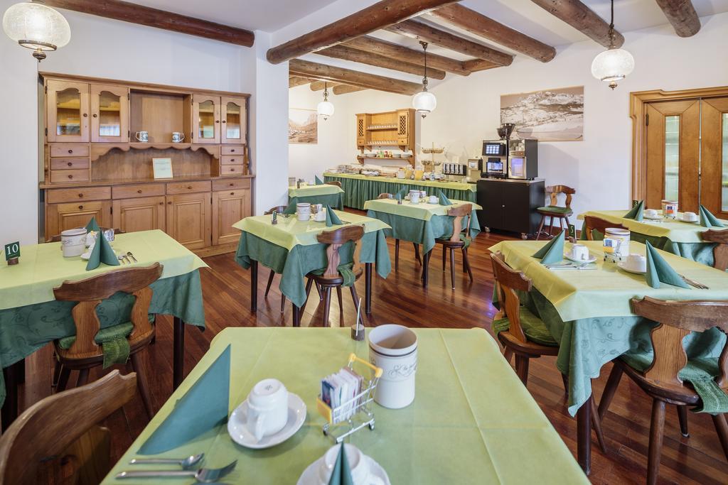 Hotel Al Larin Cortina d'Ampezzo Luaran gambar