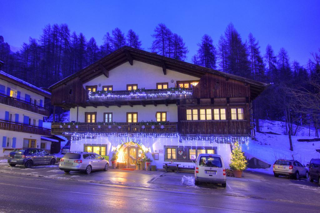 Hotel Al Larin Cortina d'Ampezzo Luaran gambar