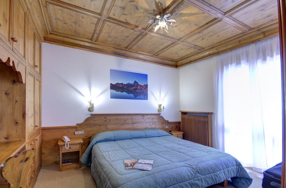 Hotel Al Larin Cortina d'Ampezzo Luaran gambar